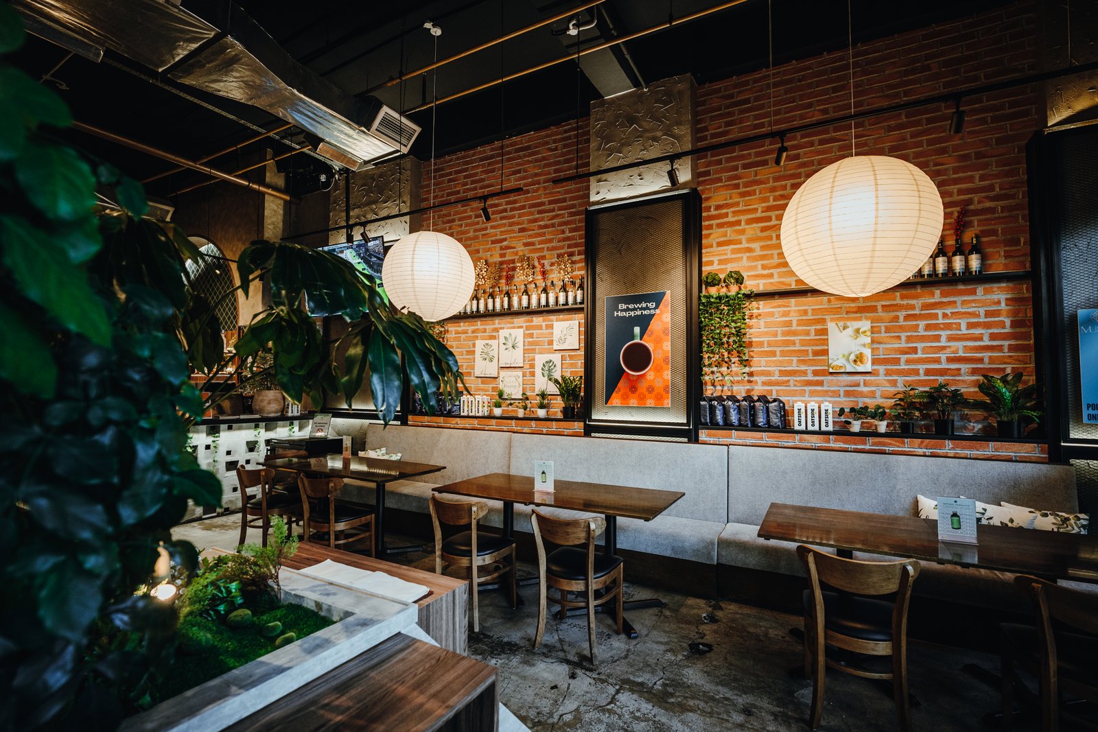 Muska KL café interior
