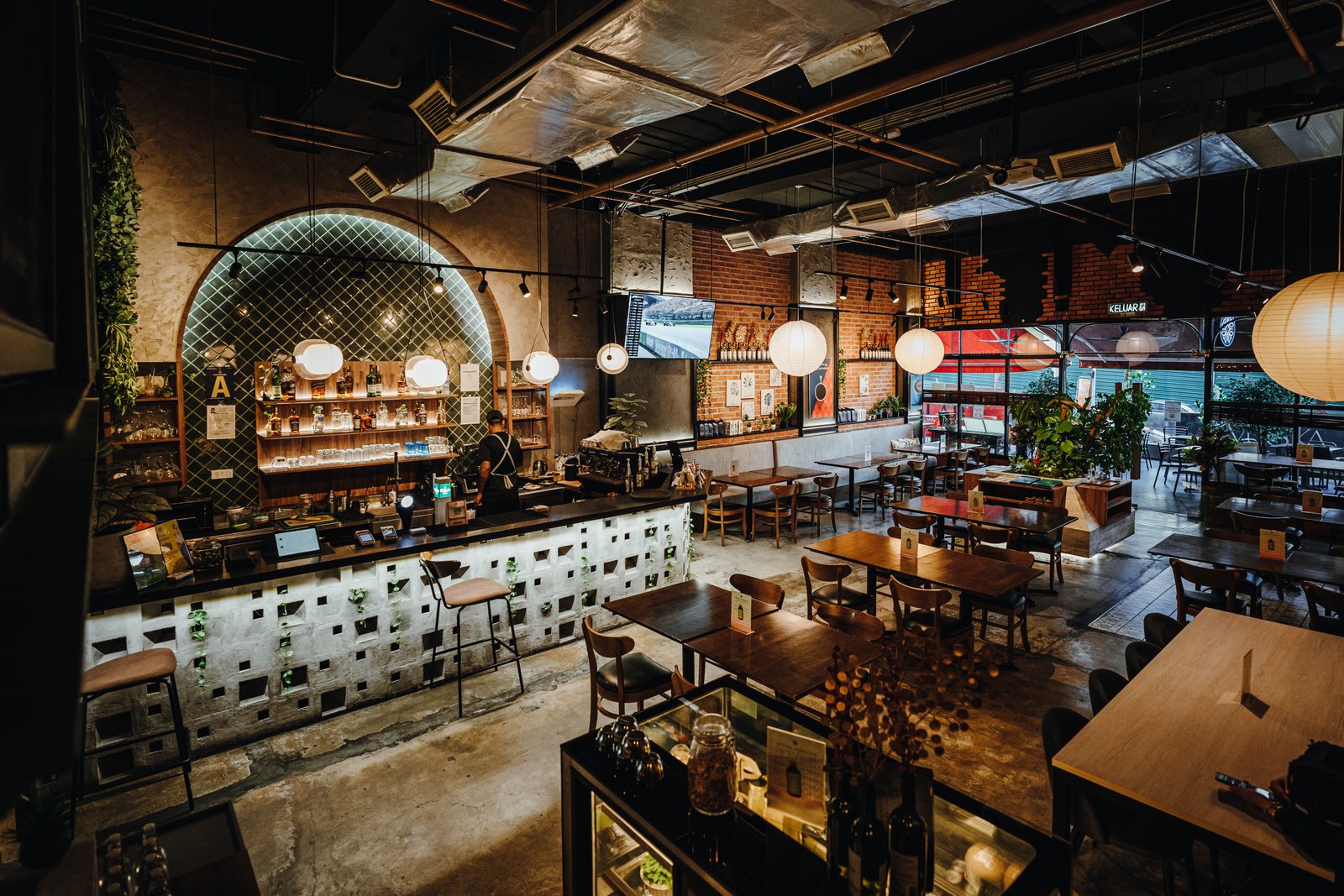Muska KL interior