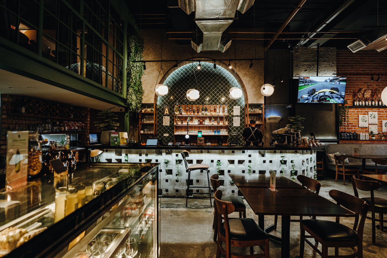 Muska KL dining area