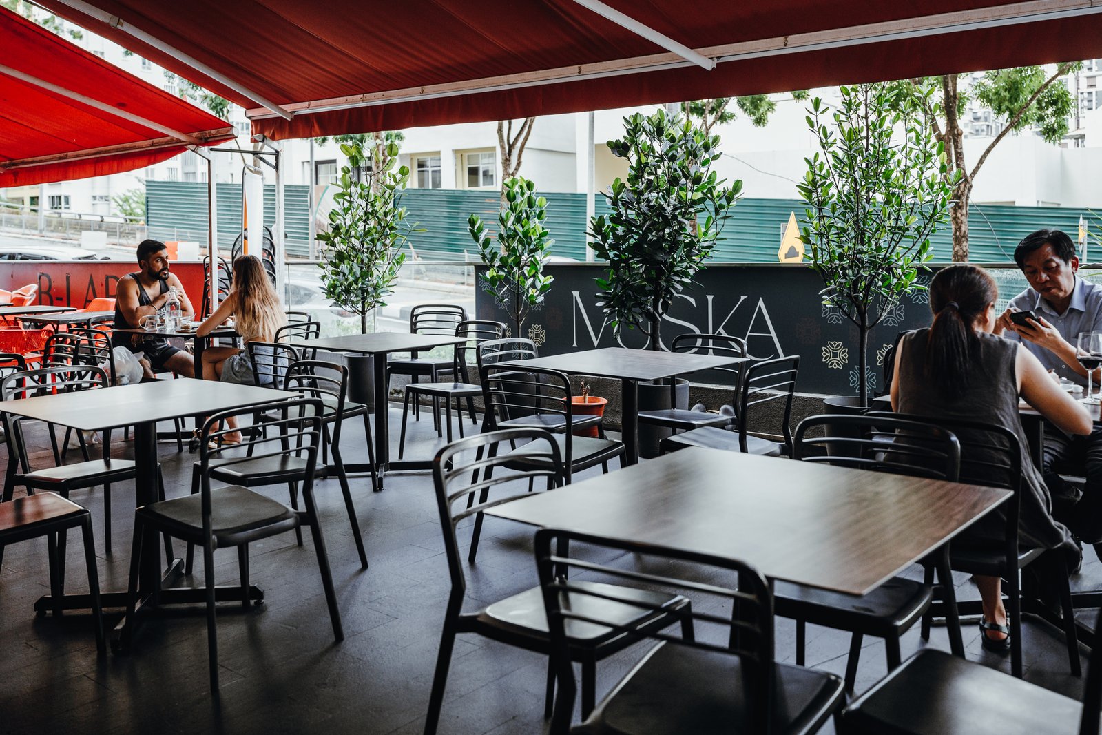 Muska KL dining room